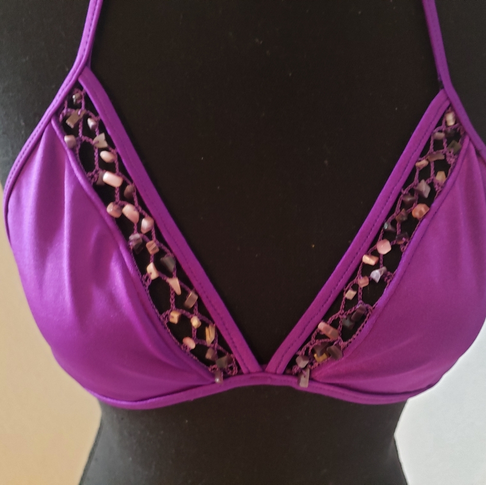Beautiful Purple Shell Bikini - Picture 3 of 8